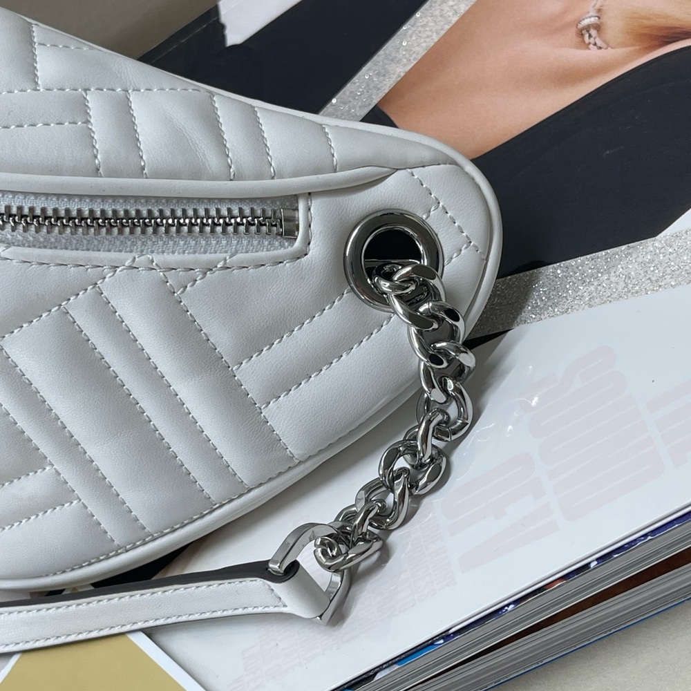 (new+tag) Michael Kors large belt bag women quilted leather optic white - Picture 7 of 11